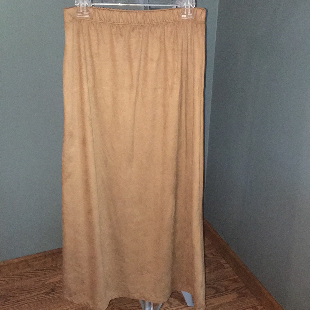 New without tags maxi skirt.